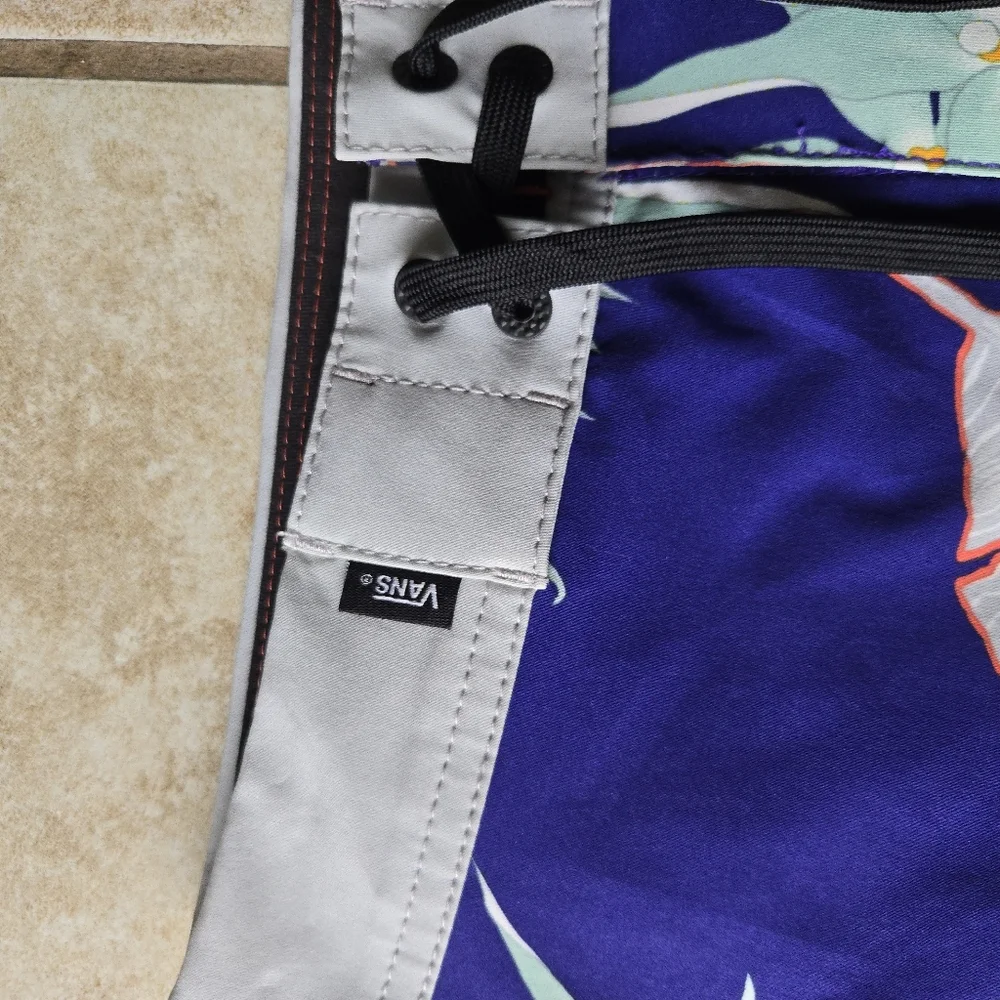 Vans Era Boardshorts Boys Size 14 Waist 18 Inch Length Floral Purple 092025 - Picture 5 of 7